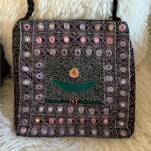 Great gift and great cause! Perfect bag - women for women. Support women-owned